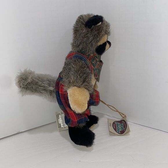 Vintage Ganz Cottage Collection Ricky Plush Raccoon Toy with Plaid Overalls - Picture 6 of 13